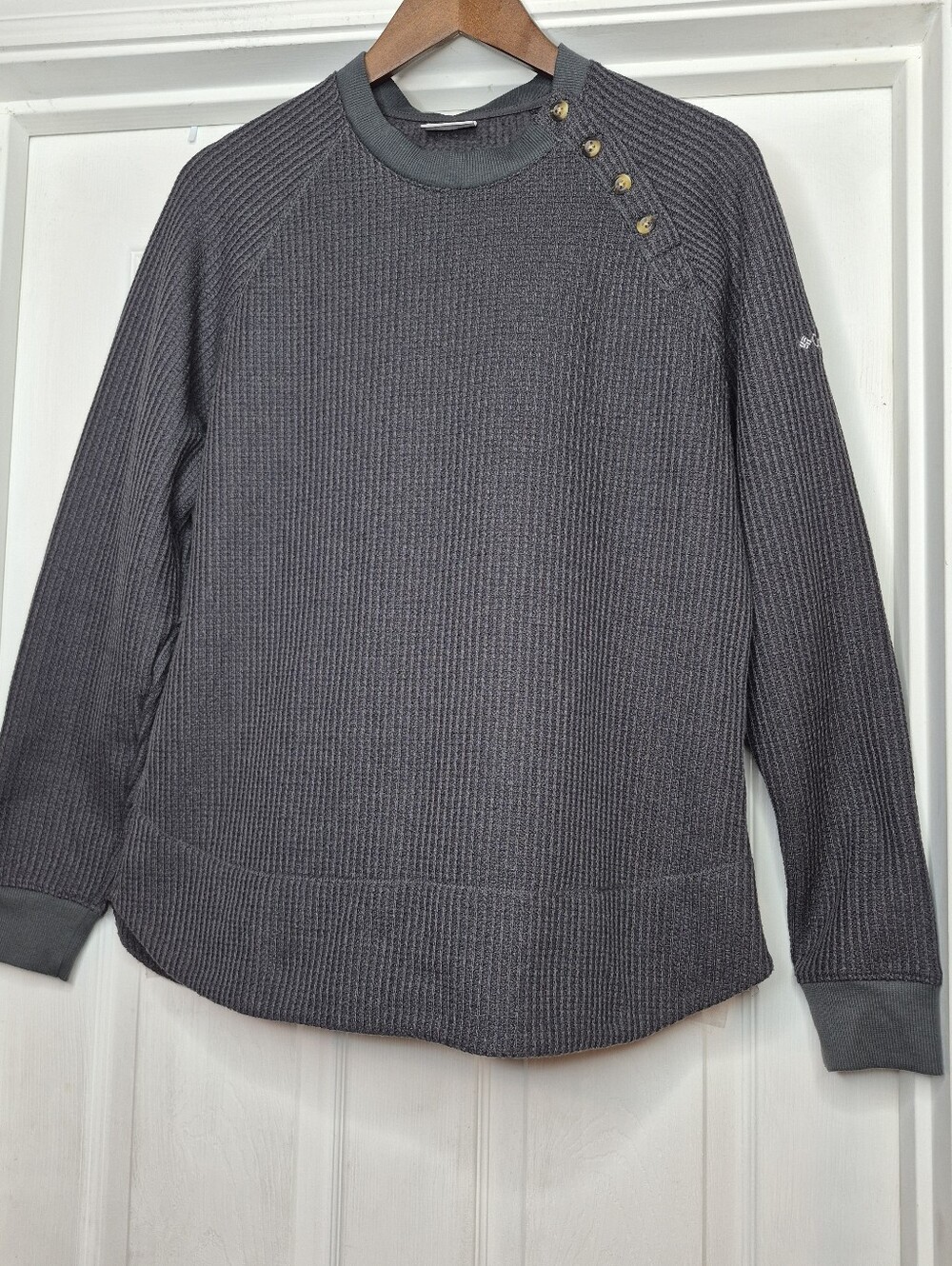 Columbia Charcoal Crewneck Waffle Knit Pullover with Shoulder Buttons Xl